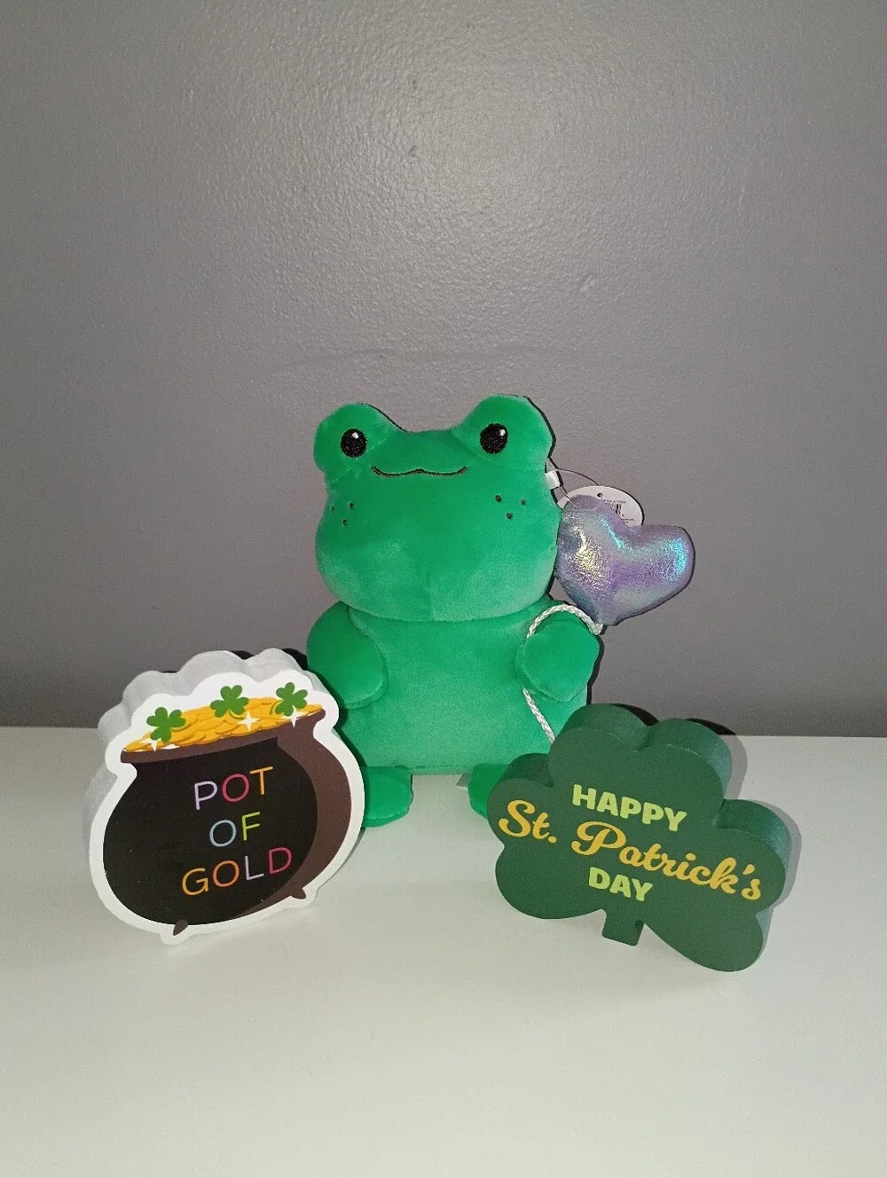 3 Pc ST PATRICKS DAY Decor Frog Plush Shramrock Pot of Gold